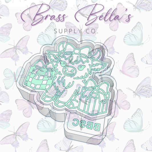 Highland w/ Bow & Gifts - Freshie Mold